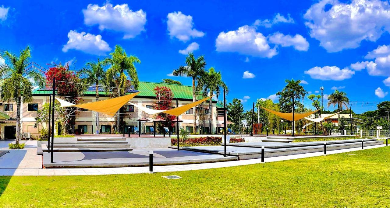 Luisita Central Park Hotel Tarlac City Eksteriør billede