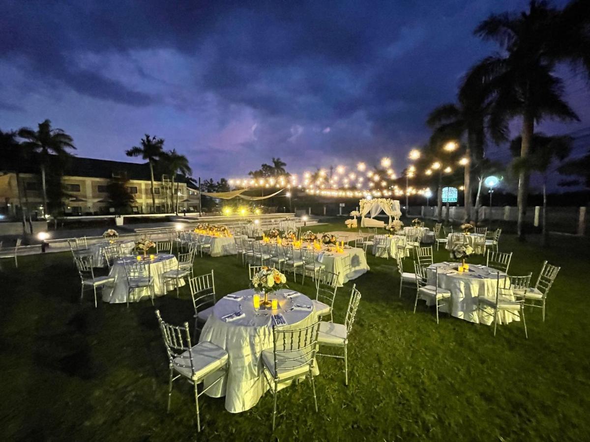 Luisita Central Park Hotel Tarlac City Eksteriør billede