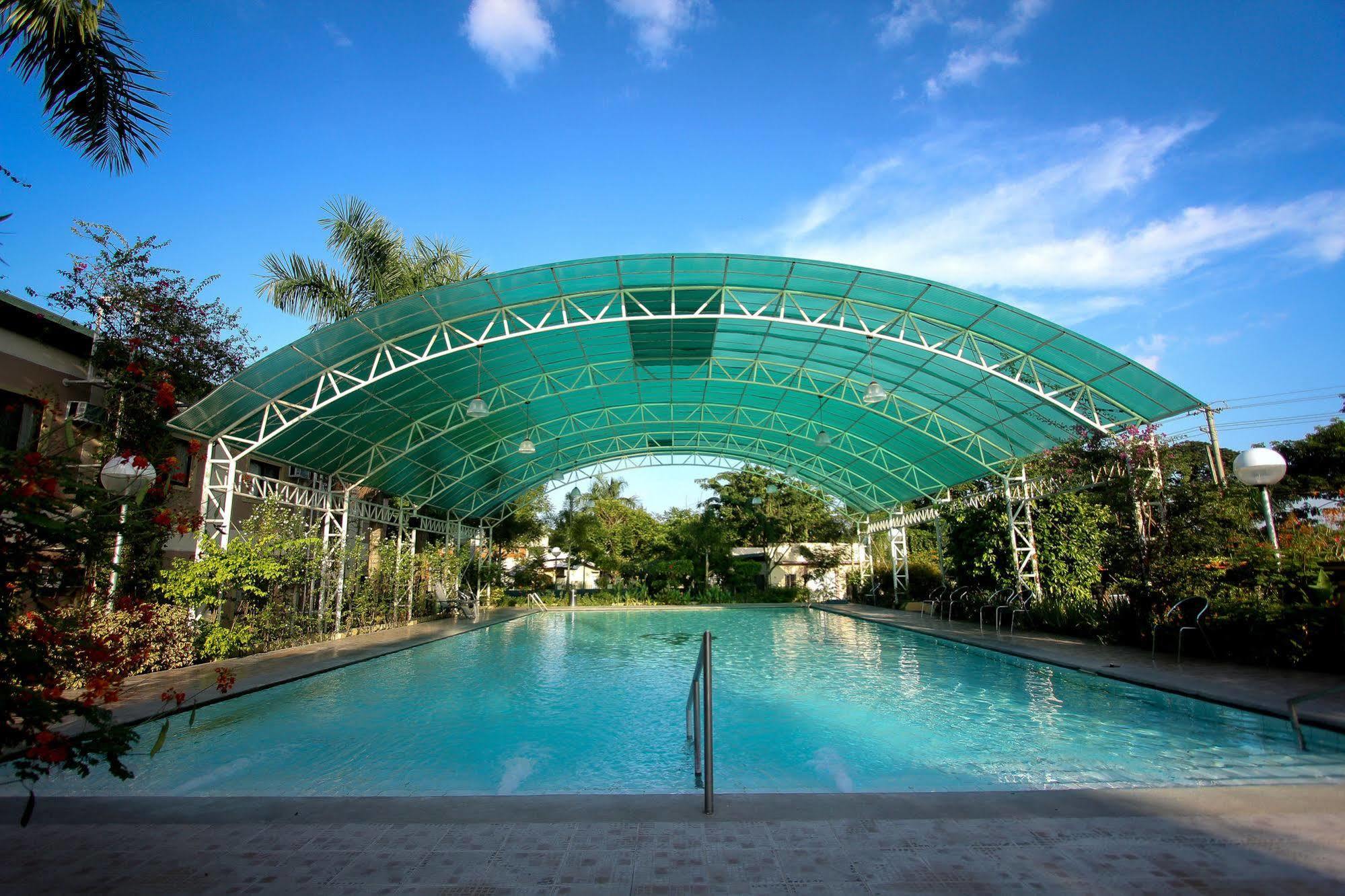 Luisita Central Park Hotel Tarlac City Eksteriør billede